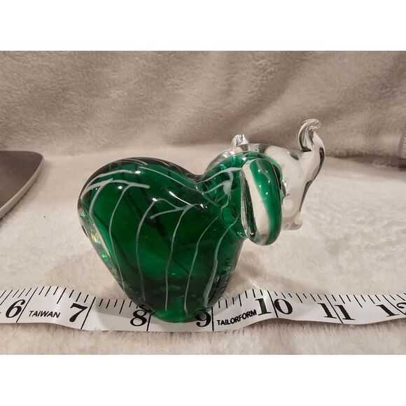 Hand Blown Glass Elephant Paperweight Clear Green Figurine‎ - Picture 1 of 8